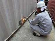 海上コンテナの修理